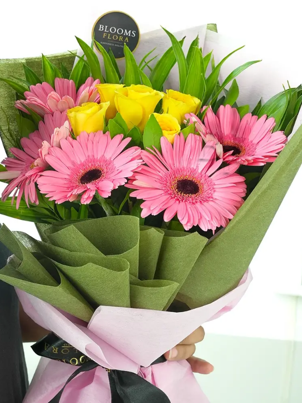 Bodrum Flower Order - Pink Jerbera and Yellow Rose Bouquet