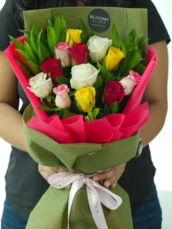 Bodrum Flowers - 12 Colored Rose Bouquet