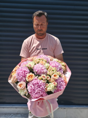 Luxury Flower Delivery in Bodrum -  Pink Dream