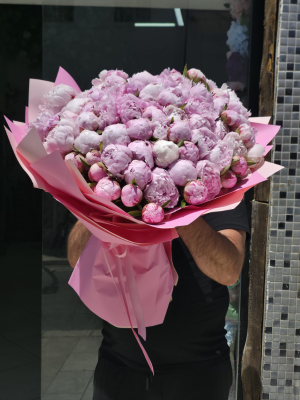 Send Flowers to Bodrum - 101 Pink Peonies